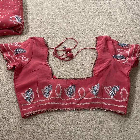 Saree - Picture 3 of 4